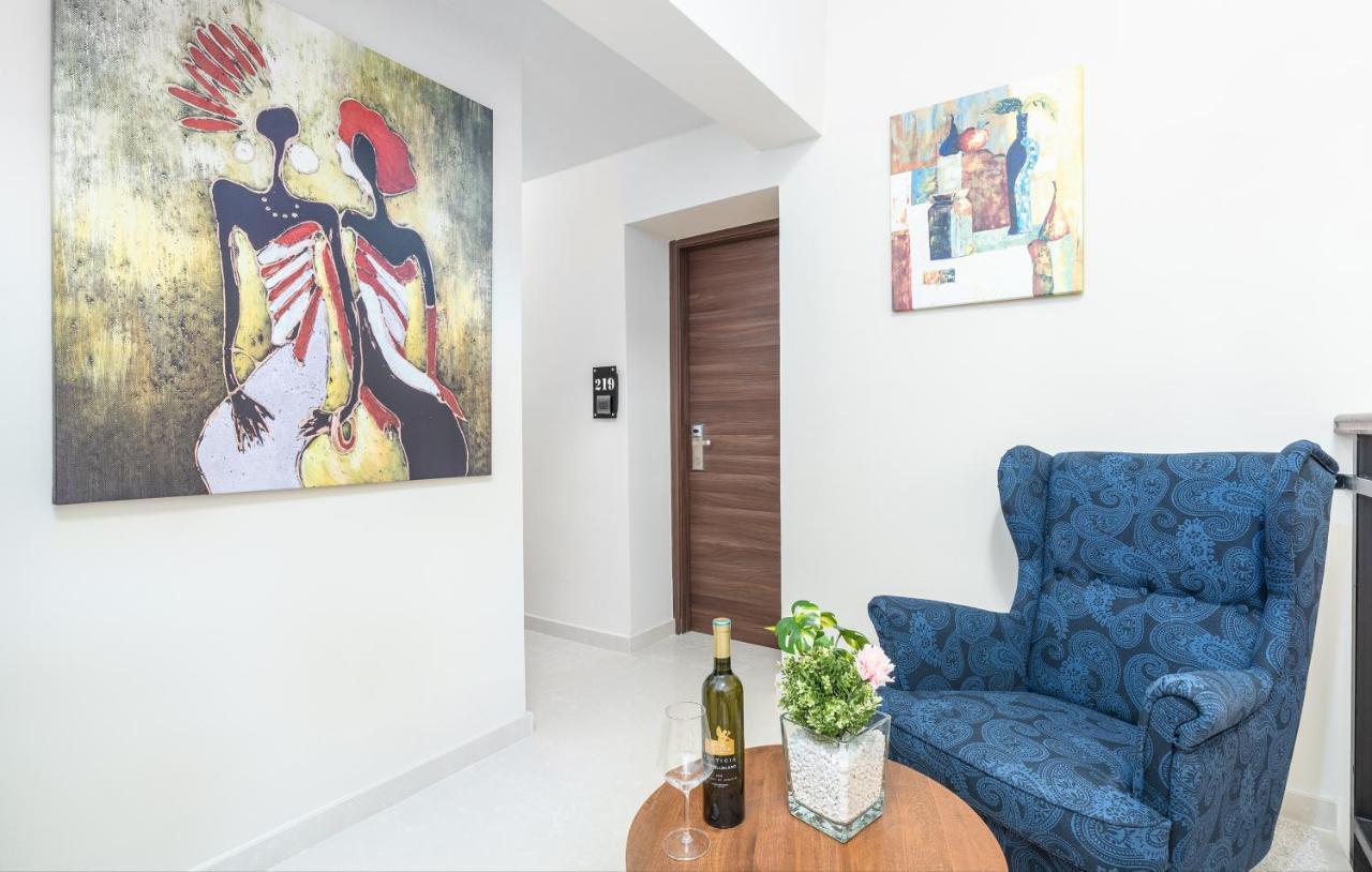 Hotel Dua Residence โปเรช ภายนอก รูปภาพ