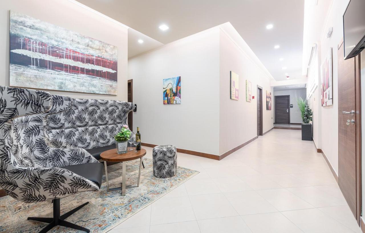Hotel Dua Residence โปเรช ภายนอก รูปภาพ