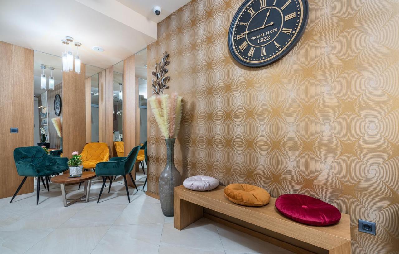 Hotel Dua Residence โปเรช ภายนอก รูปภาพ