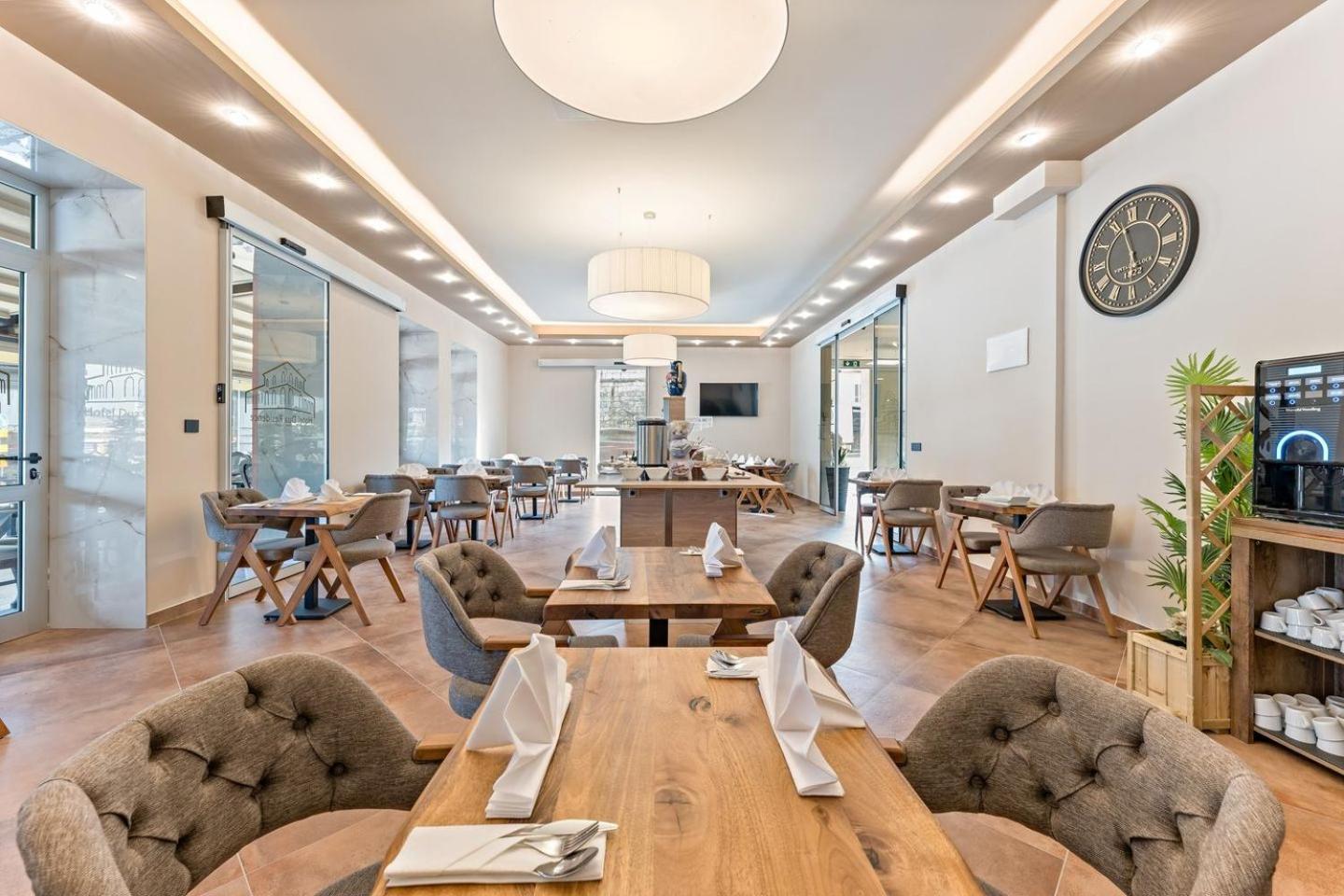 Hotel Dua Residence โปเรช ภายนอก รูปภาพ